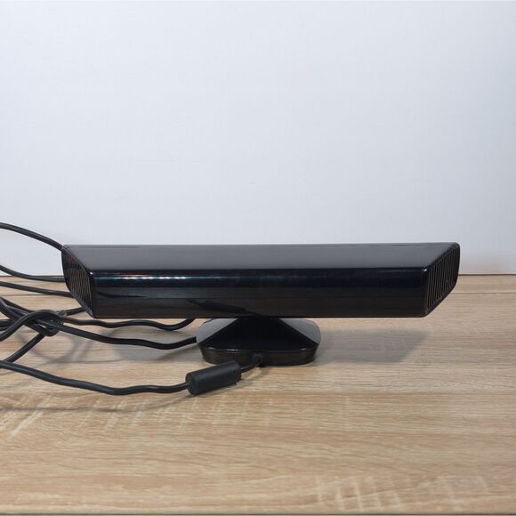 Microsoft Xbox 360 Kinect Sensor Motion Camera – Model 1414 - Picture 2 of 4